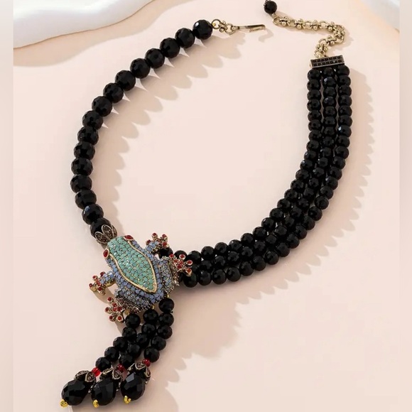 Jewelry - BLACK GLASS FROG RHINESTONE STATEMENT BEADED NECKLACE